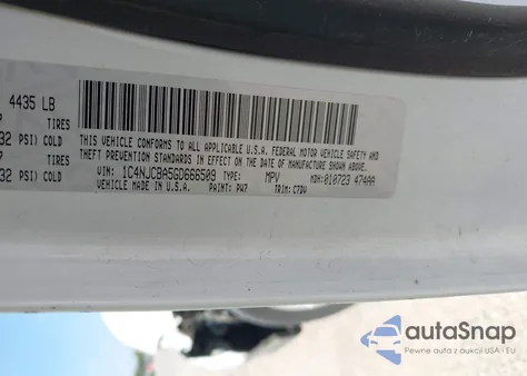 2016 Jeep Compass Sport z USA, uszkodzony, nr VIN 1C4NJCBA5GD666509